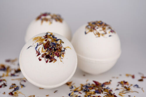 Flower up bath bomb